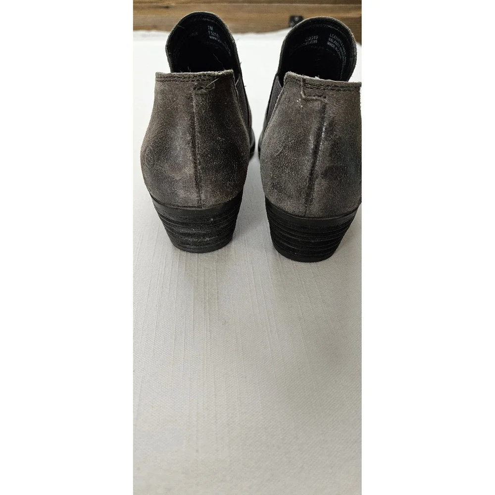 Born Kerri Womens Distressed Brown Suede Ankle Boots Booties F52142 Size 7M